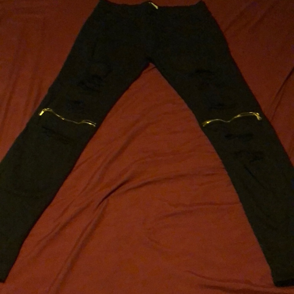 Black Distressed Jeans